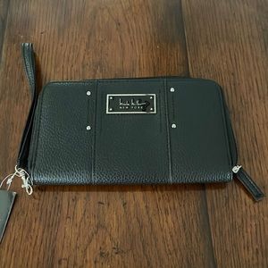 Black Nicole Miller wallet. NWT